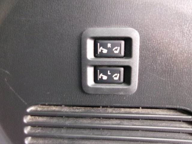 Used 2017 Nissan Armada Platinum w/ Captain Seat Package image 24