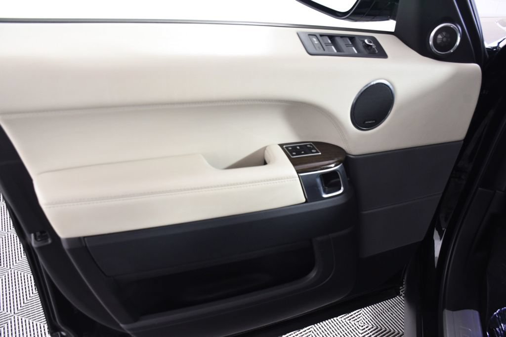 Used 2015 Land Rover Range Rover Sport HSE AWD/4WD image 14