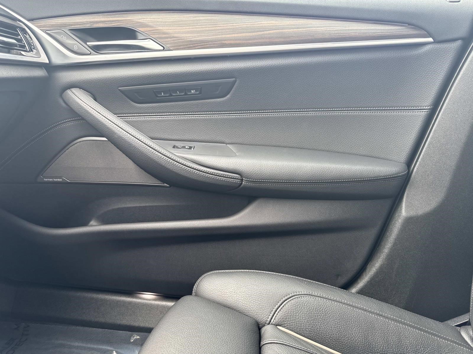 Used 2019 BMW 540i xDrive w/ M Sport Package AWD/4WD image 23