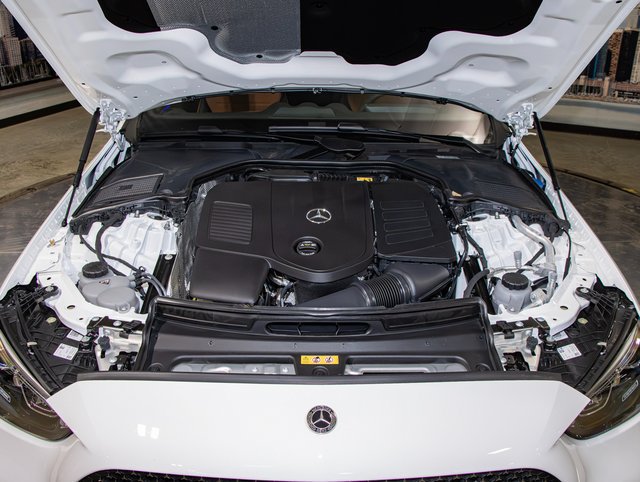 Used 2026 Mercedes-Benz C 300 4MATIC Sedan image 5