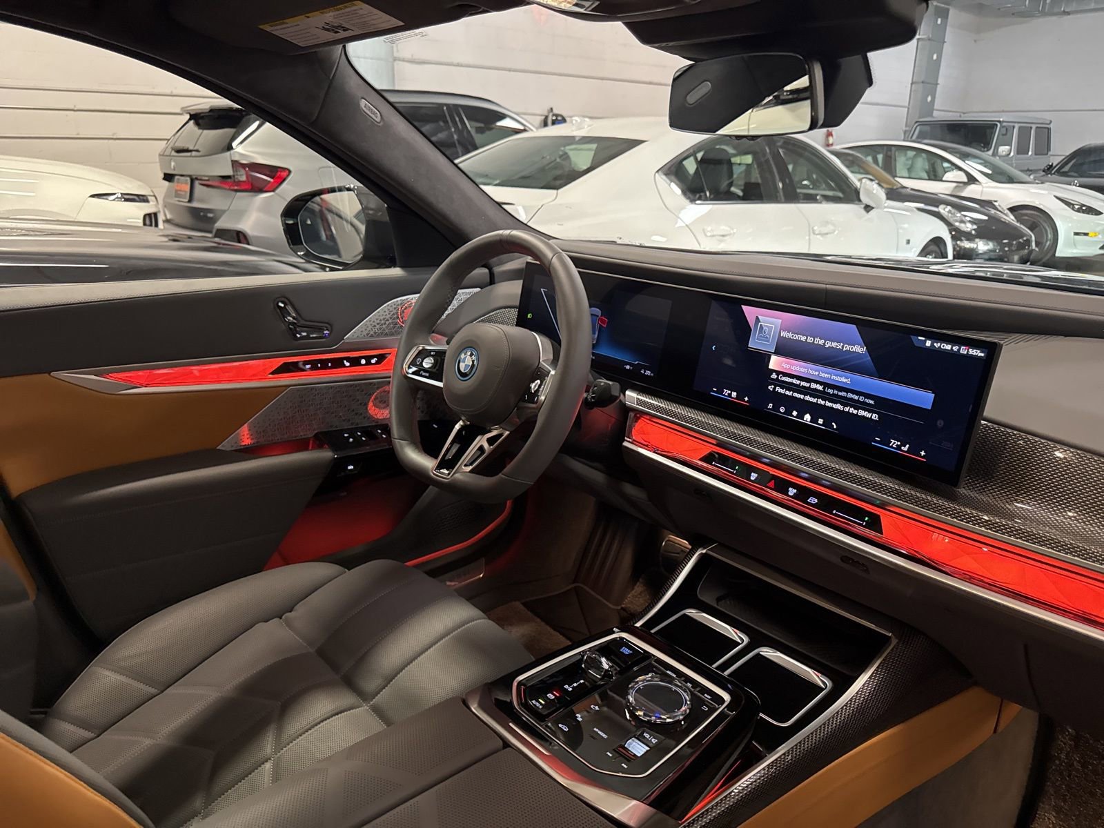 Used 2025 BMW i7 xDrive60 image 27