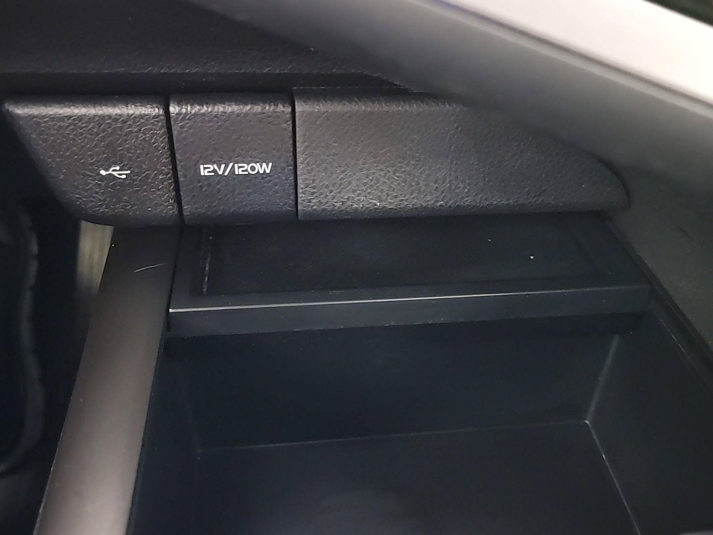 Used 2022 Toyota Camry SE FWD image 29