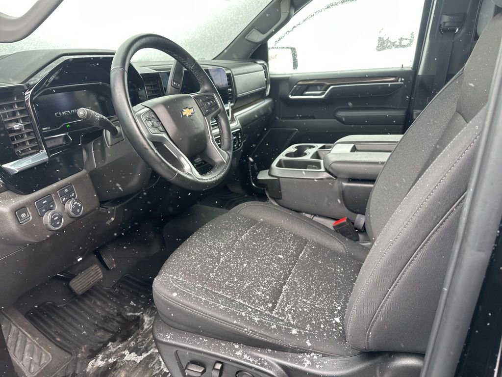 Used 2025 Chevrolet Silverado 1500 LT w/ Work Truck Package image 5