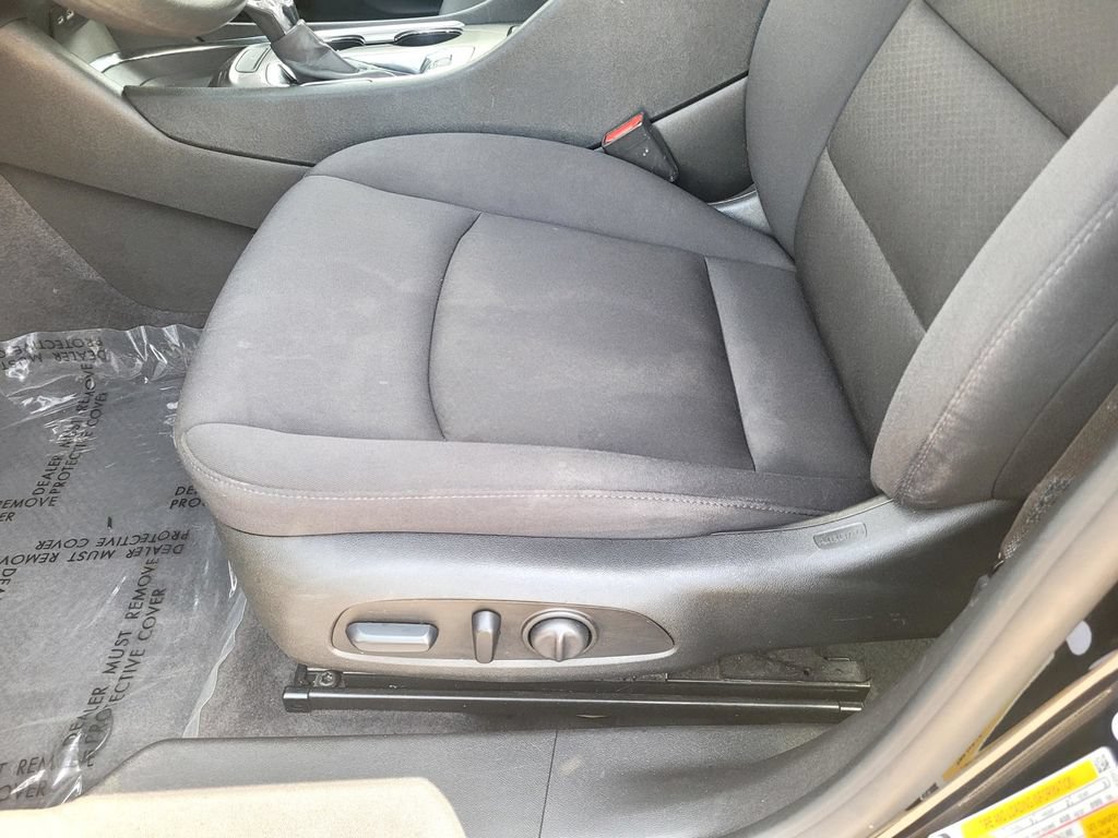 Used 2023 Chevrolet Malibu LT FWD image 15