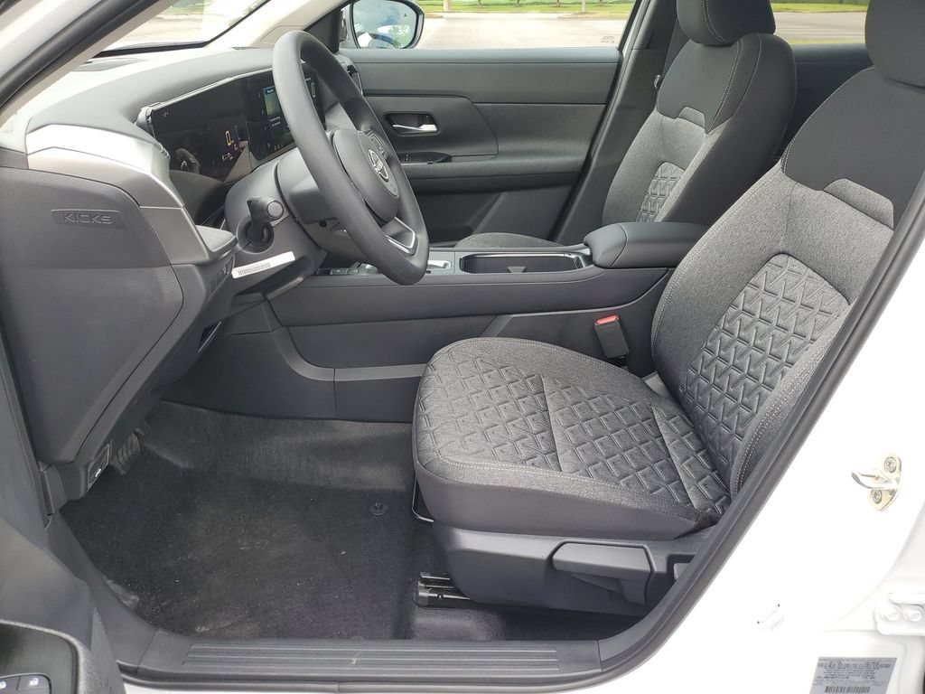 New 2026 Nissan Kicks SV w/ Cold Weather Package FWD image 19