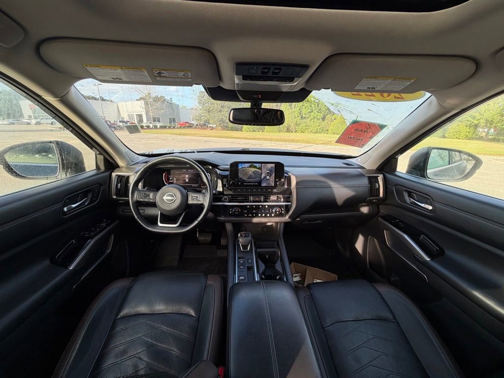 Certified 2022 Nissan Pathfinder Platinum w/ Cargo Package image 29