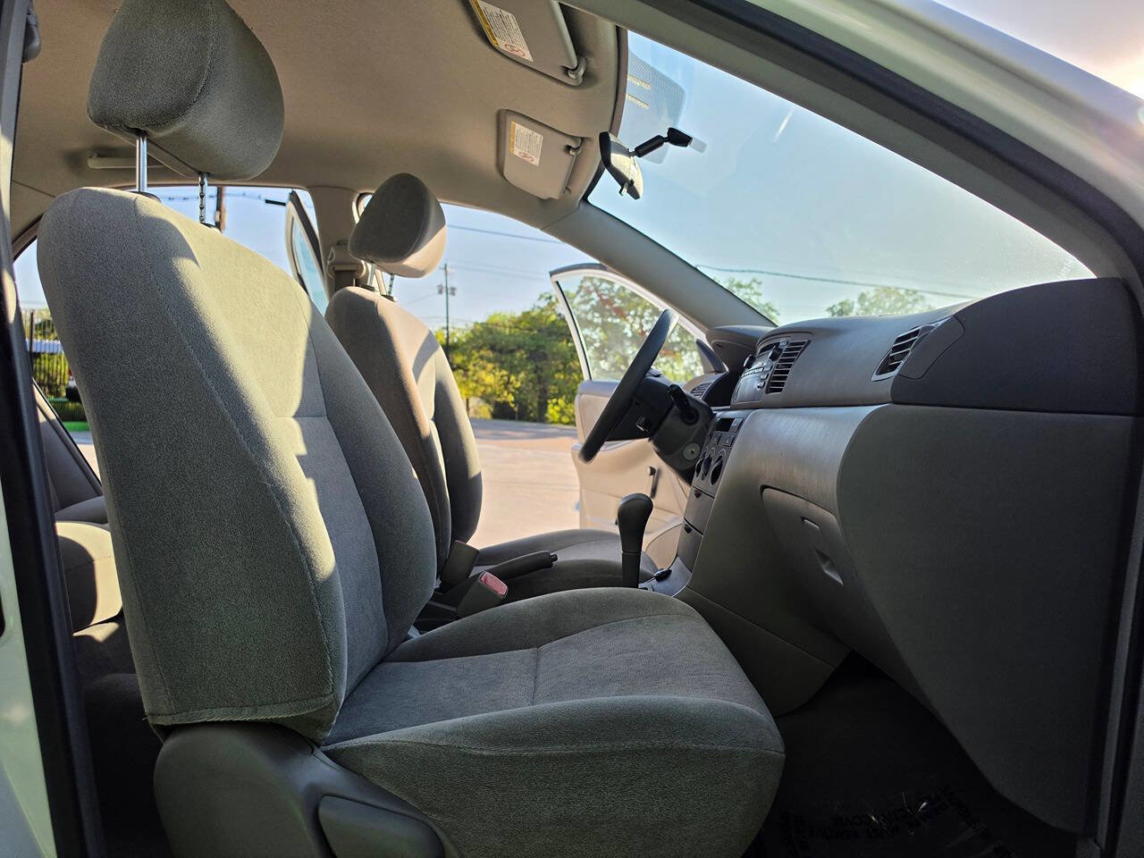 Used 2004 Toyota Corolla CE image 31