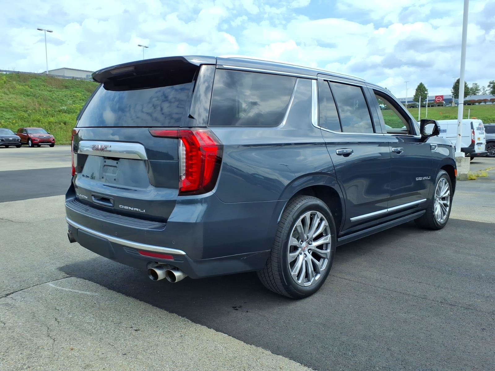 Used 2021 GMC Yukon Denali w/ Denali Ultimate Package AWD/4WD image 5
