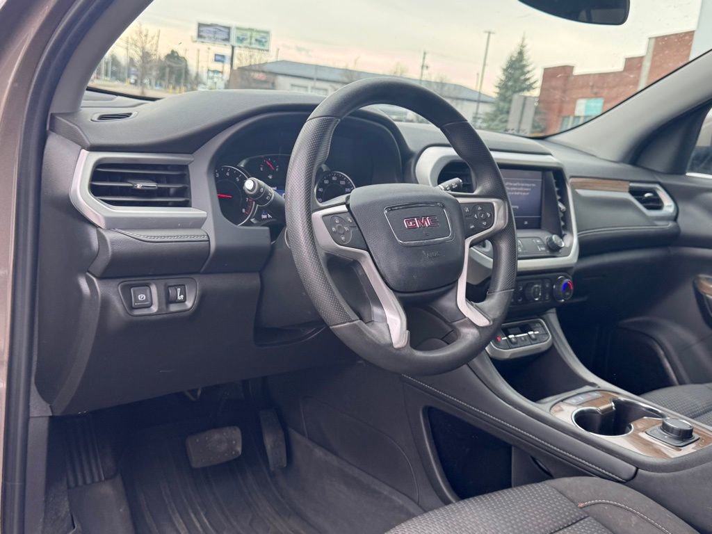 Used 2023 GMC Acadia SLE w/ LPO, Floor Liner Package FWD image 9