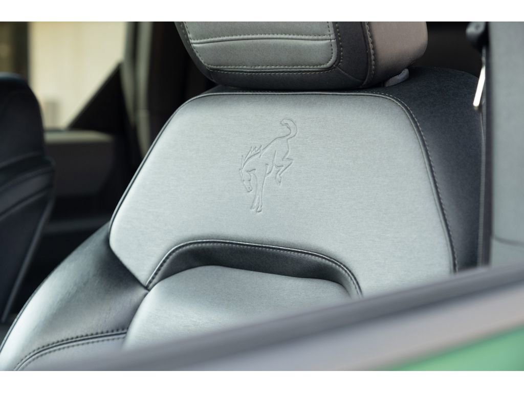 Used 2024 Ford Bronco Everglades image 27