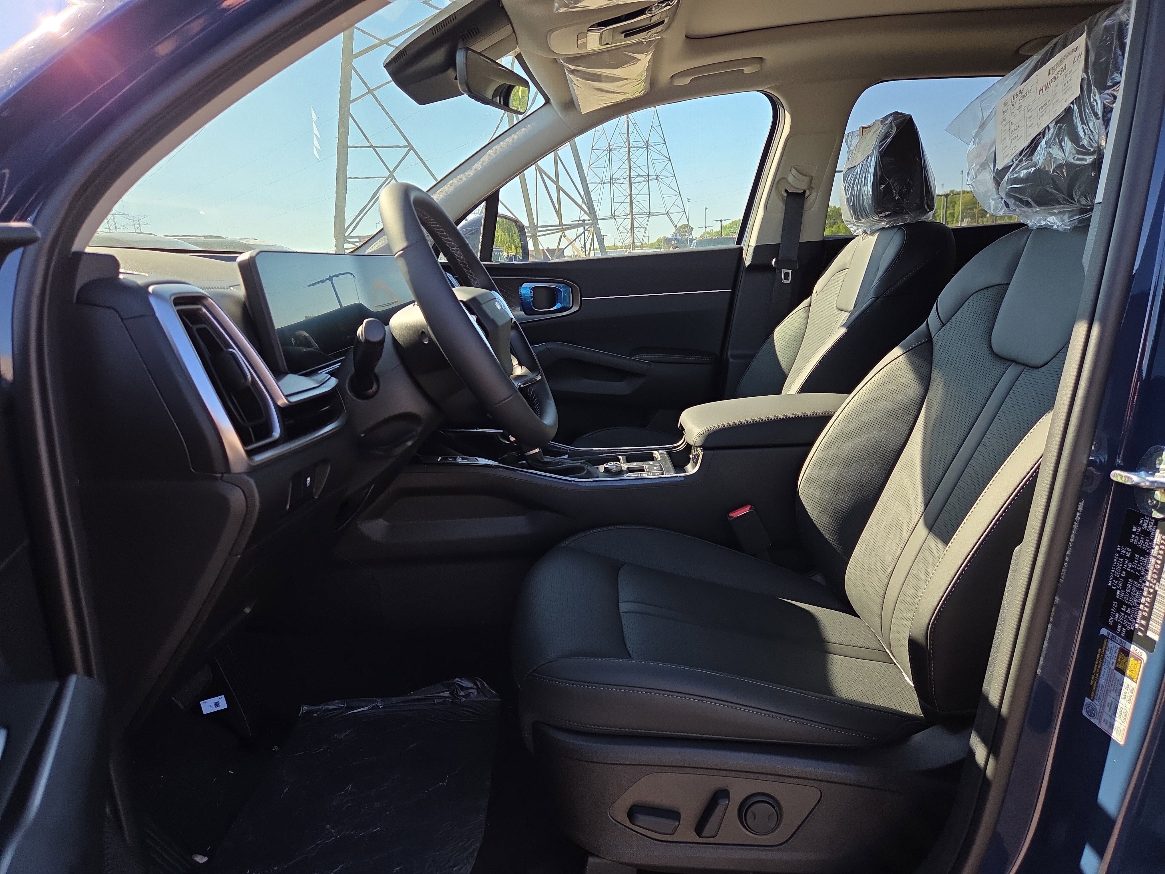 New 2026 Kia Sorento S w/ S Panoramic Sunroof Package FWD image 5