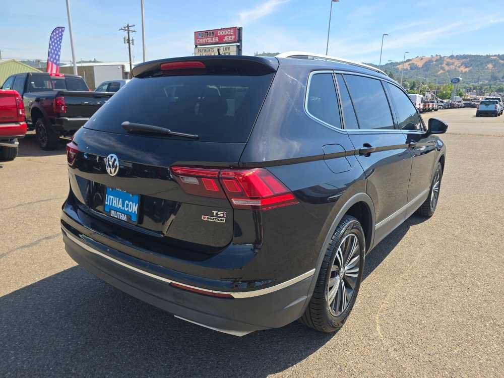 Used 2018 Volkswagen Tiguan SEL AWD/4WD image 5