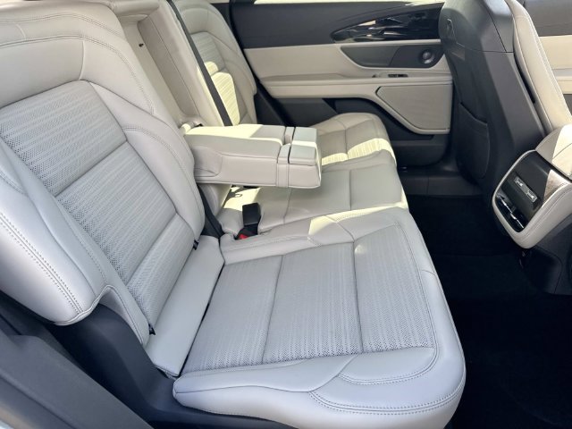 New 2026 Lincoln Nautilus Reserve w/ Jet Appearance Package AWD/4WD image 10