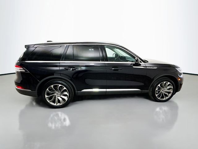 Used 2025 Lincoln Aviator Reserve AWD/4WD image 8