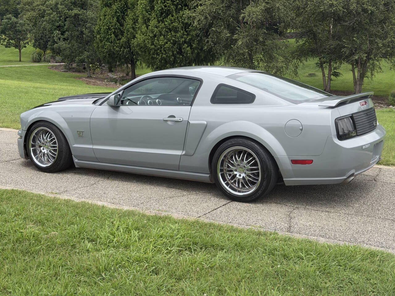 Used 2005 Ford Mustang GT Premium RWD image 7