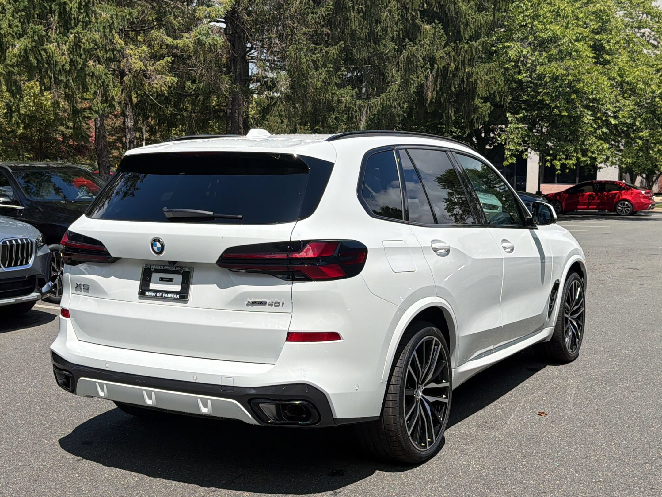 New 2026 BMW X5 xDrive40i w/ M Sport Package AWD/4WD image 9