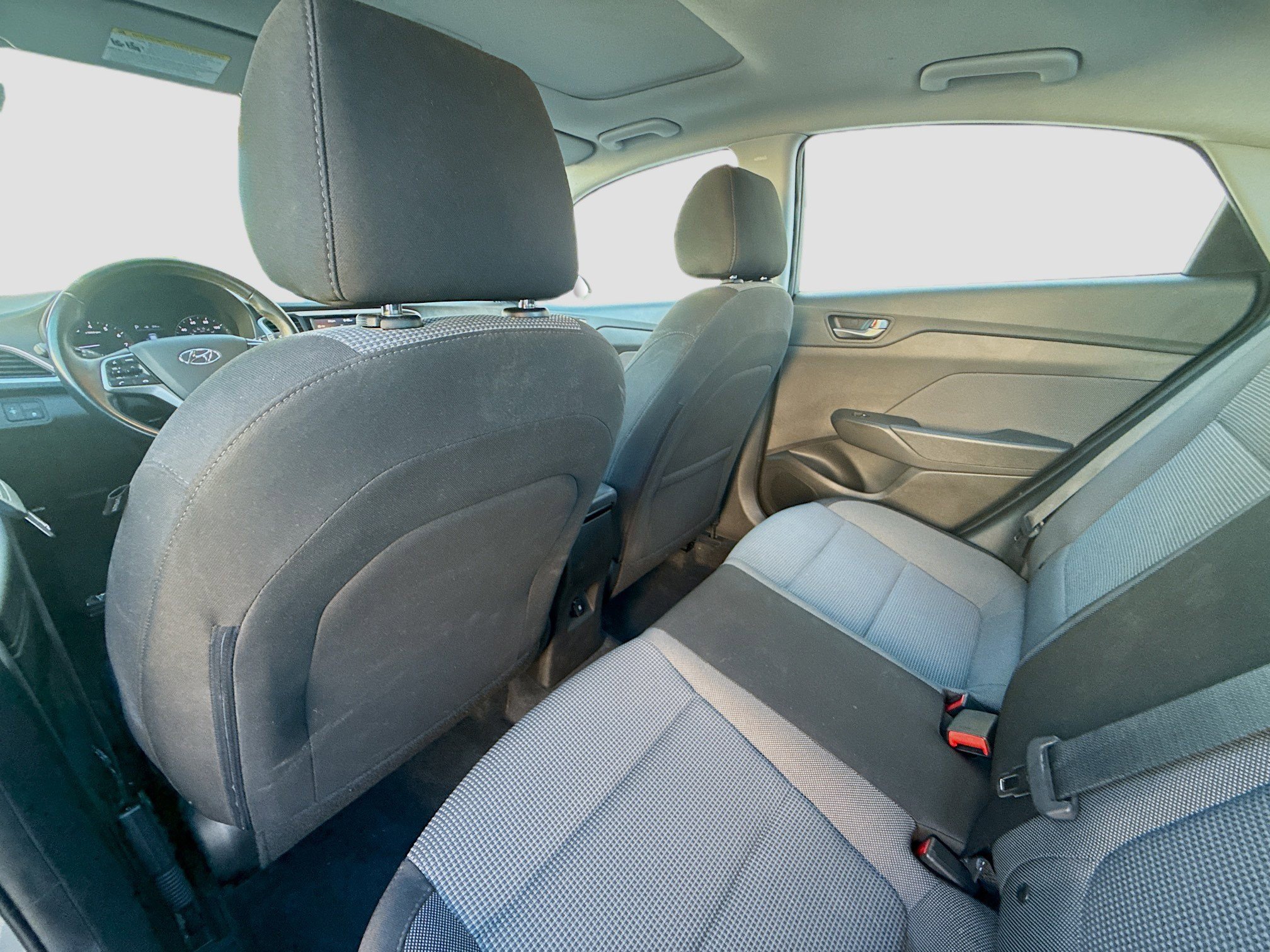 Used 2022 Hyundai Accent Limited image 22