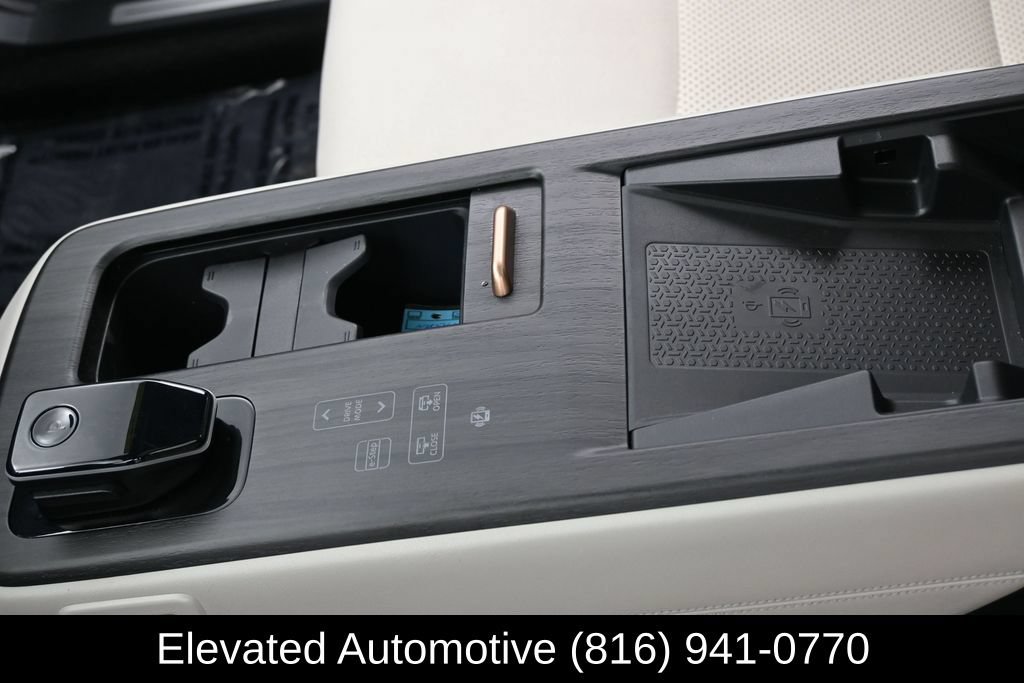 Certified 2024 Nissan Ariya AWD image 24