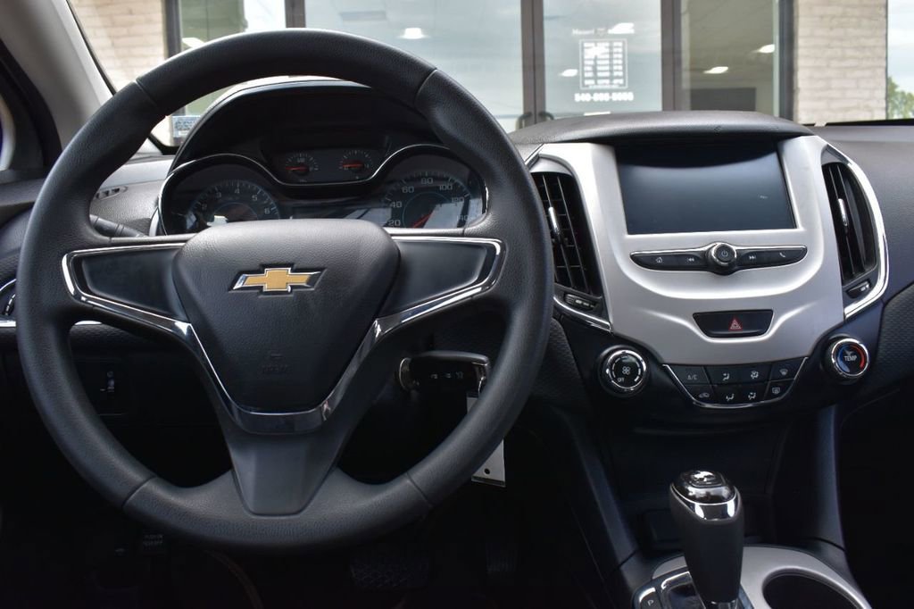 Used 2017 Chevrolet Cruze LS image 23