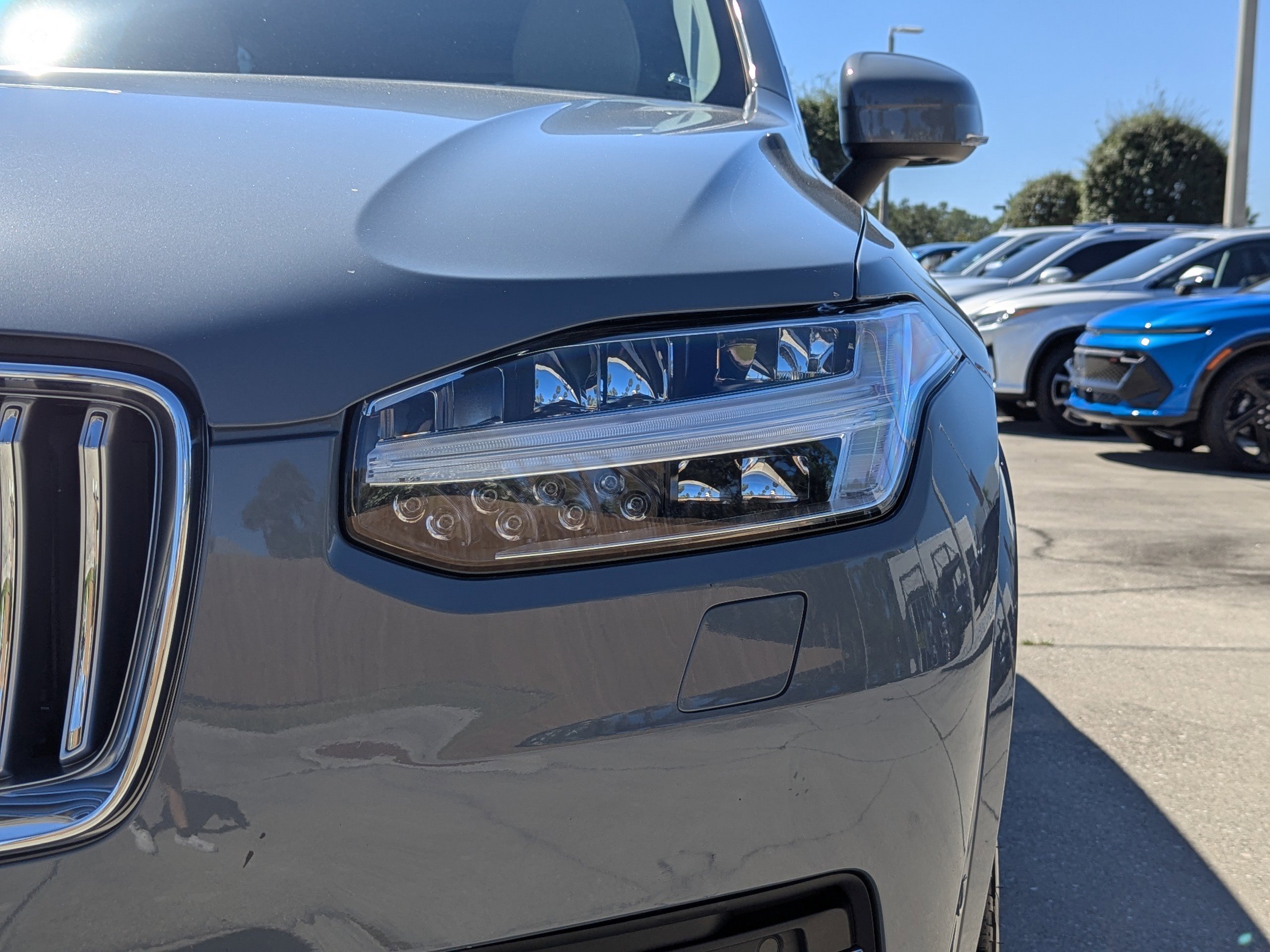 Used 2023 Volvo XC90 T8 Plus w/ Protection Package Premier image 9