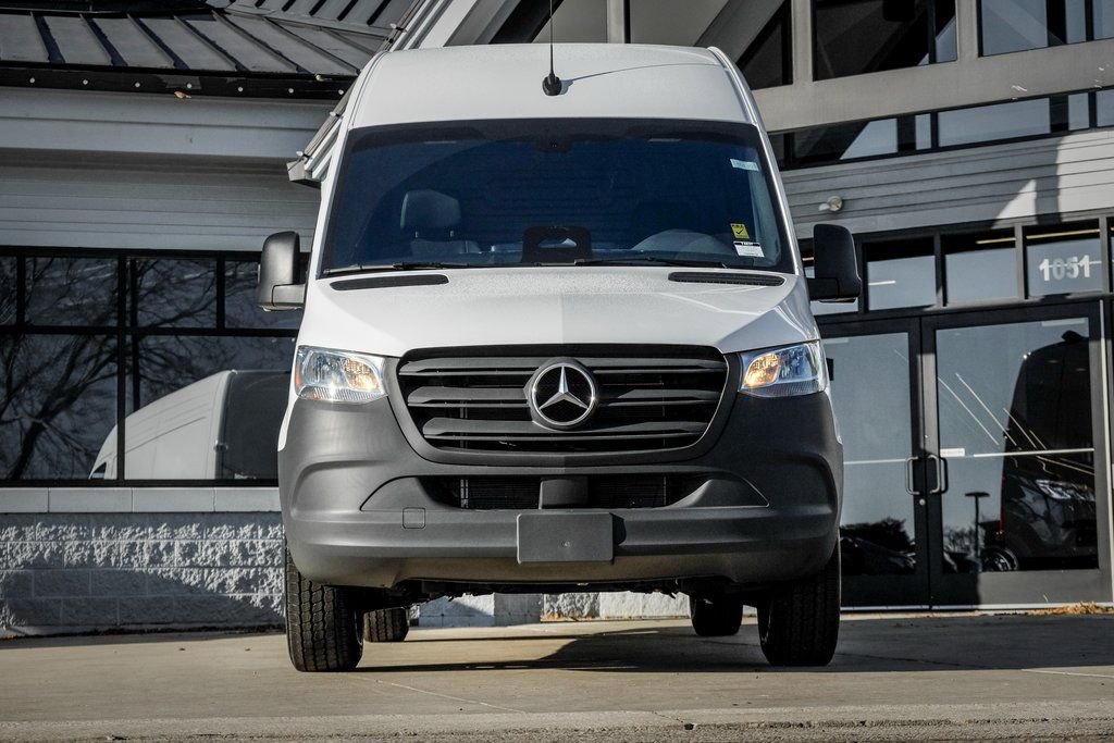 Used 2026 Mercedes-Benz Sprinter 2500 image 5