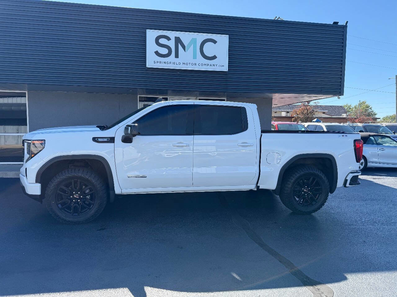Used 2022 GMC Sierra 1500 Elevation w/ Elevation Premium Package image 11