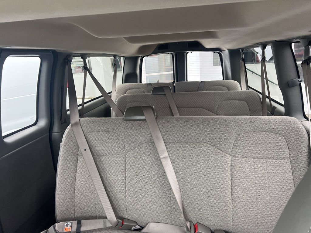 New 2025 Chevrolet Express 3500 LT w/ LT Preferred Equipment Group image 17