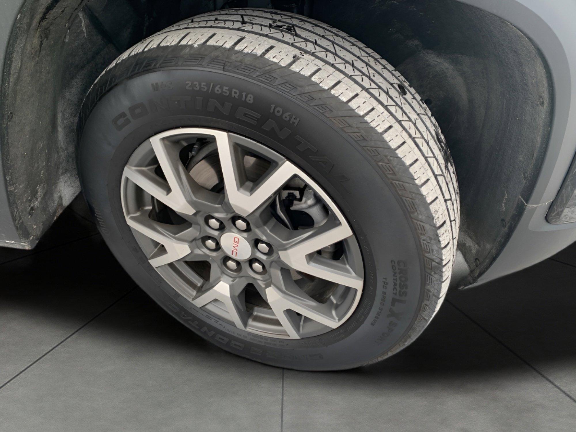 Used 2023 GMC Acadia SLE w/ Driver Convenience Package image 38