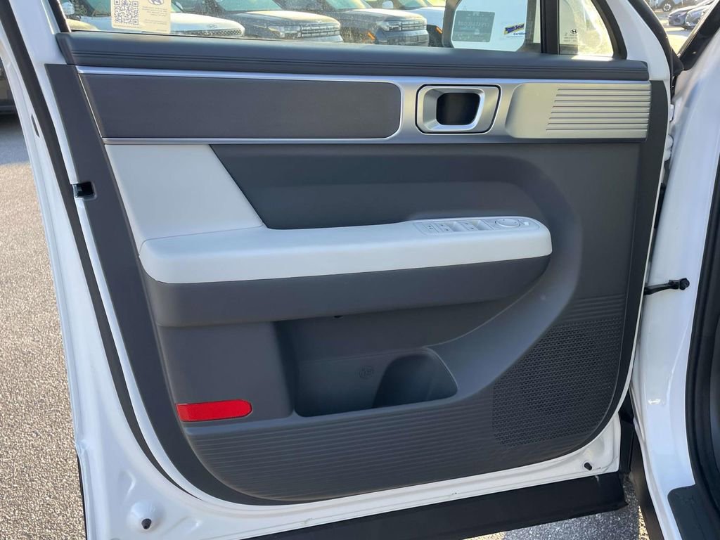 Used 2025 Hyundai Santa Fe SE image 6