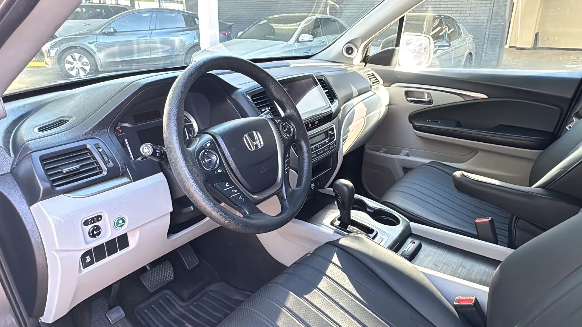 Used 2017 Honda Pilot EX image 13