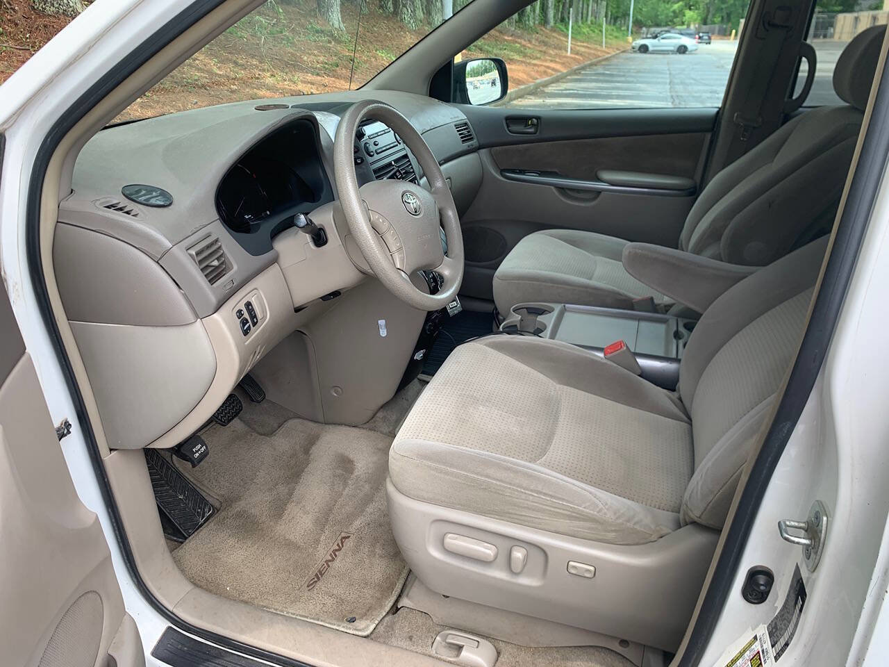 Used 2008 Toyota Sienna LE FWD image 5