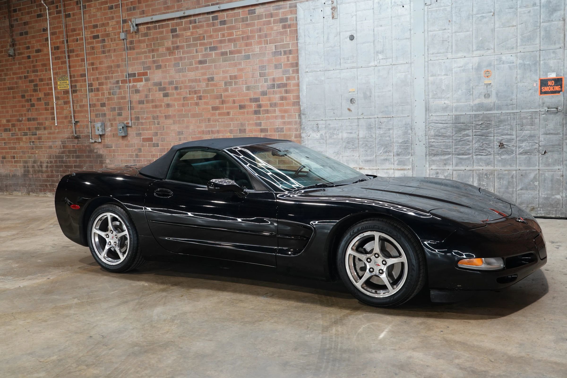 Used 2004 Chevrolet Corvette Convertible w/ Preferred Equipment Group image 50