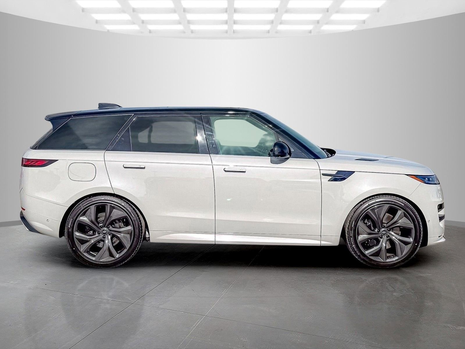 New 2025 Land Rover Range Rover Sport Dynamic SE image 6