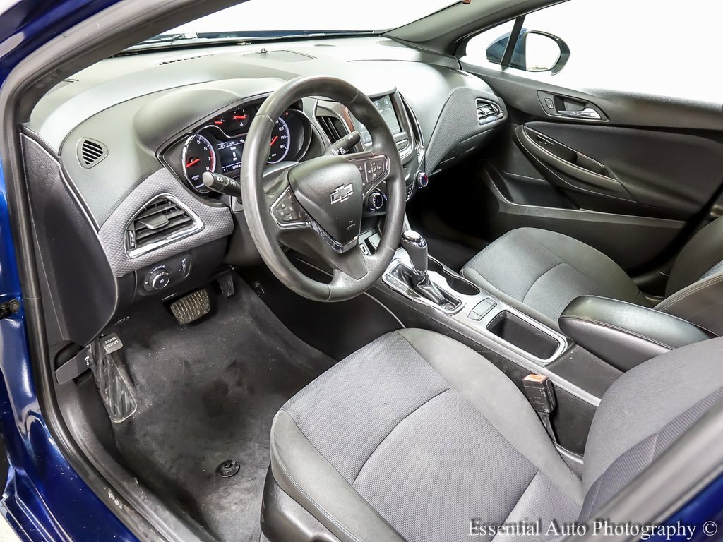 Certified 2019 Chevrolet Cruze LT w/ RS Package image 10