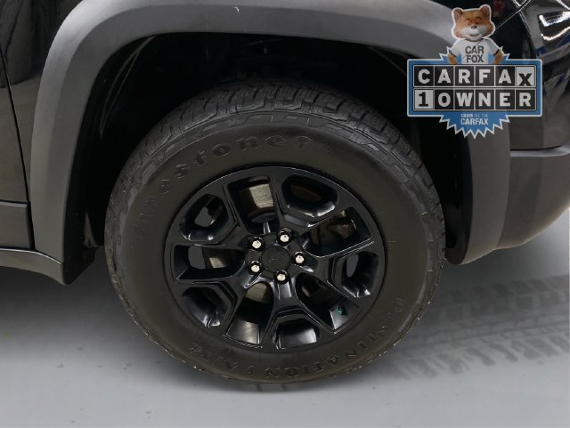 Used 2022 Jeep Cherokee Trailhawk w/ Trailer Tow Group AWD/4WD image 16