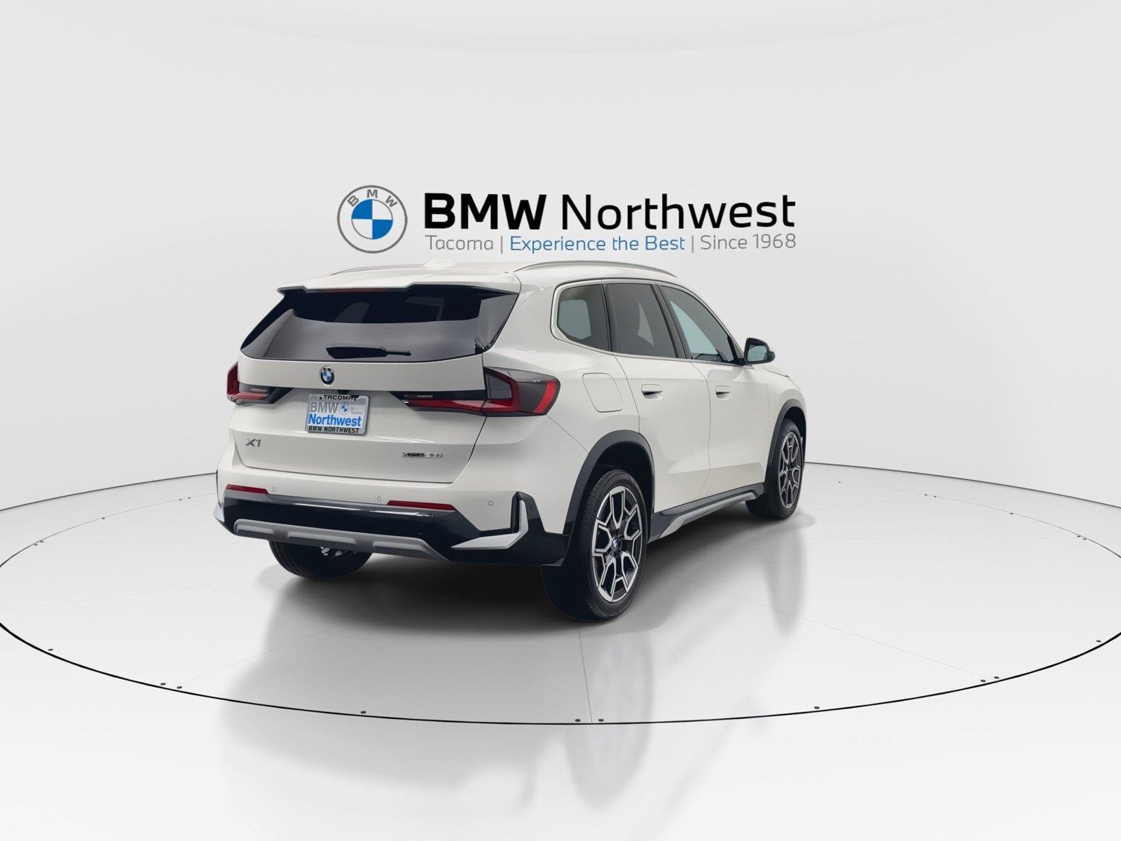 New 2026 BMW X1 xDrive28i AWD/4WD image 3