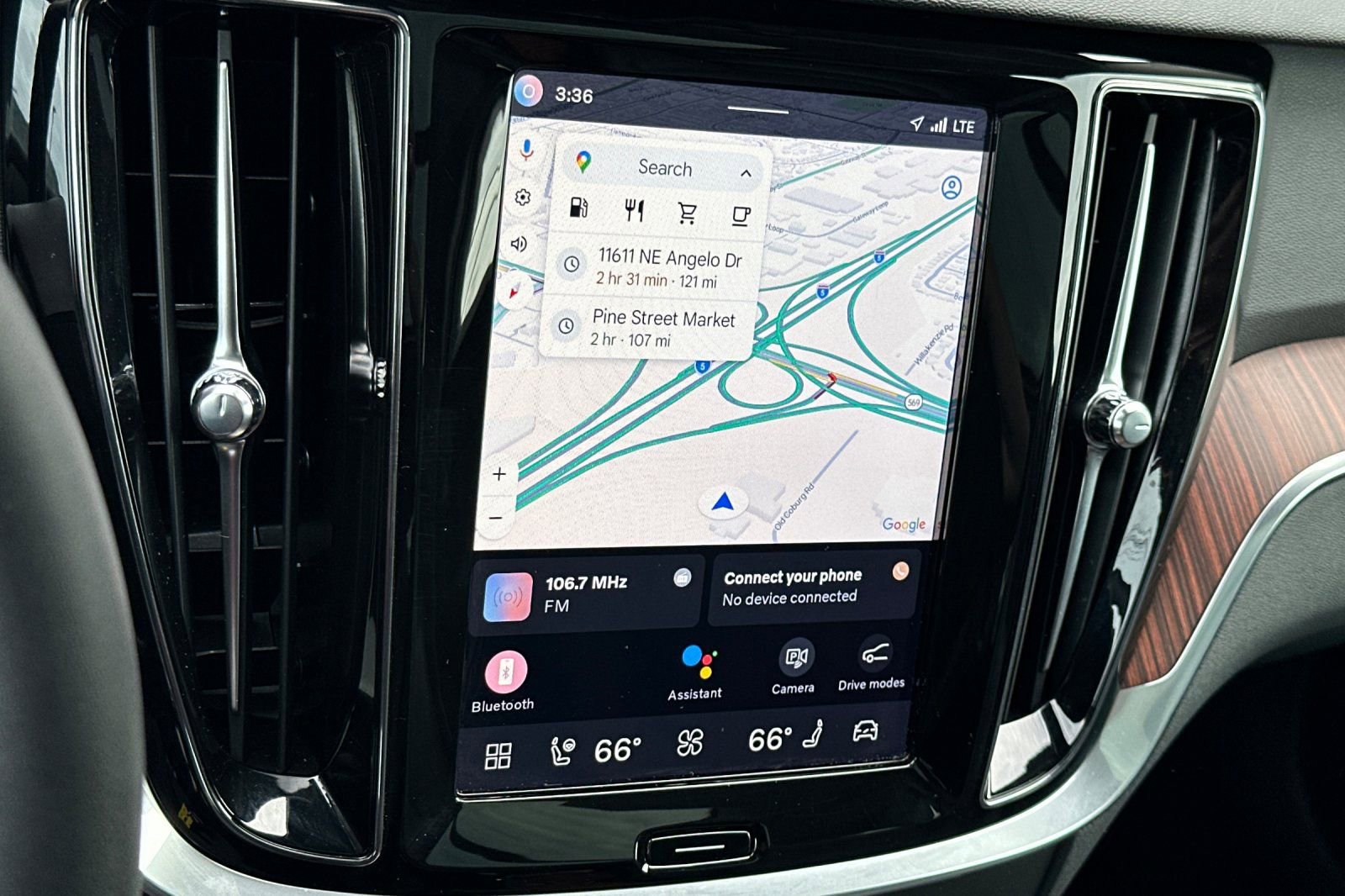 Used 2025 Volvo V60 B5 Cross Country Plus image 20