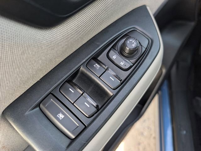 Used 2025 Subaru Forester Base image 14