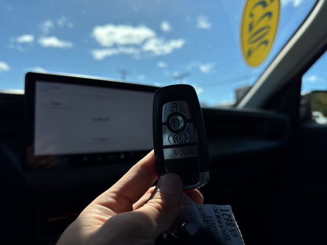 Used 2025 Ford Maverick Tremor AWD/4WD image 30