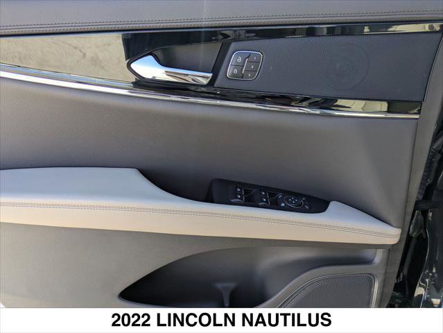 Certified 2022 Lincoln Nautilus AWD w/ Premium Package image 10