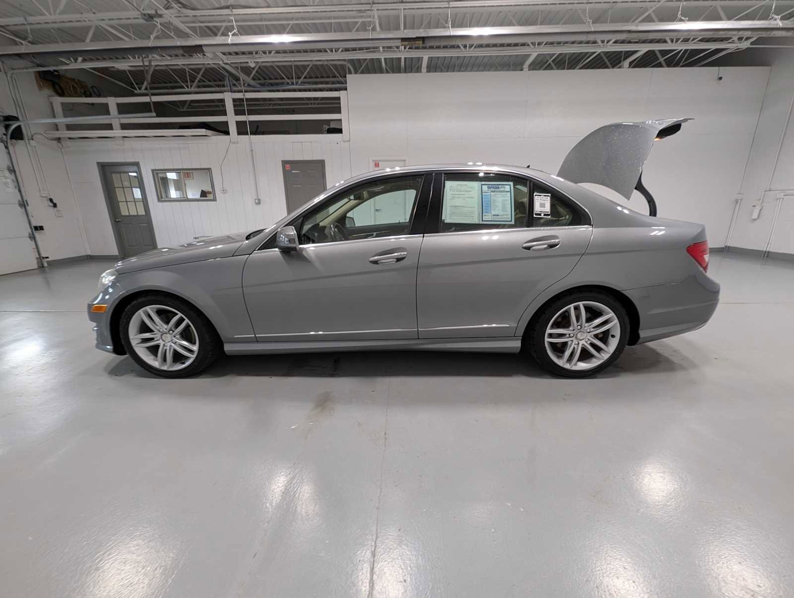 Used 2012 Mercedes-Benz C 300 Sport image 12