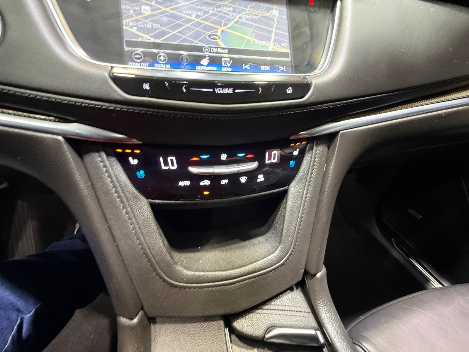 Used 2019 Cadillac XT5 Platinum AWD/4WD image 31