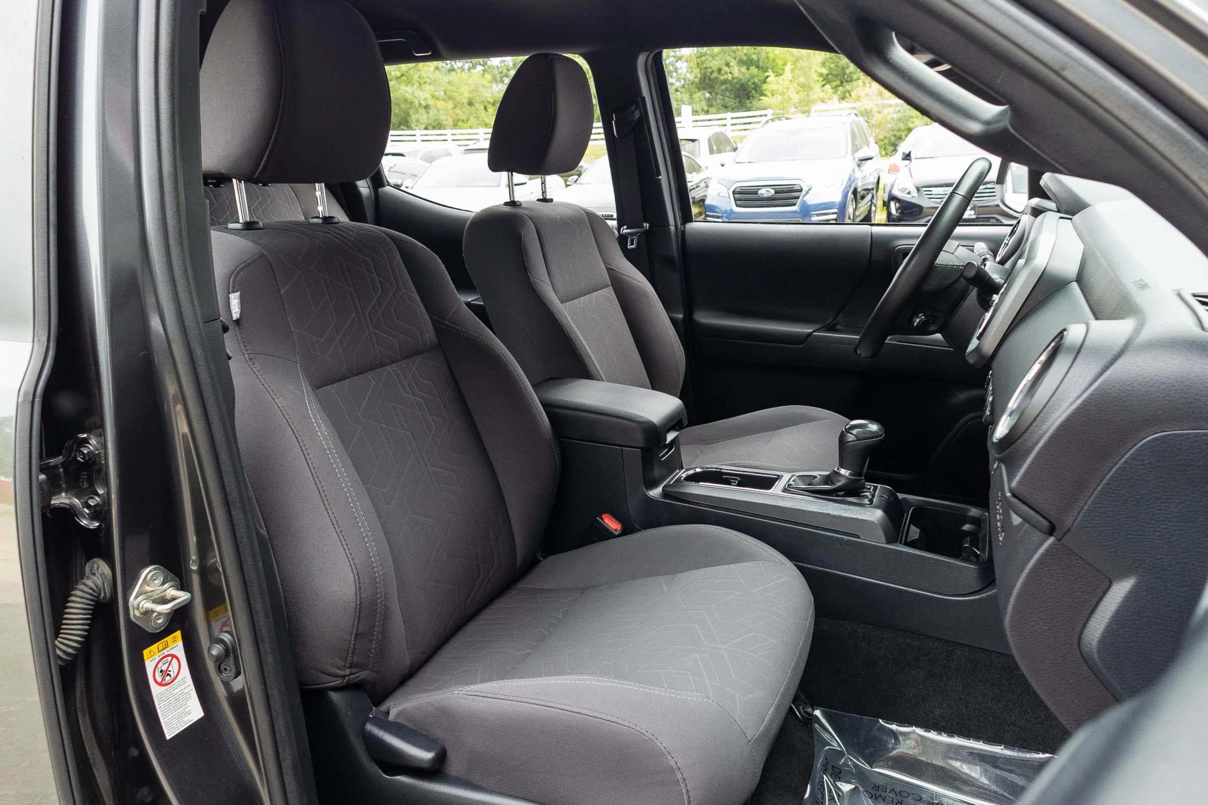 Used 2019 Toyota Tacoma TRD Sport AWD/4WD image 26