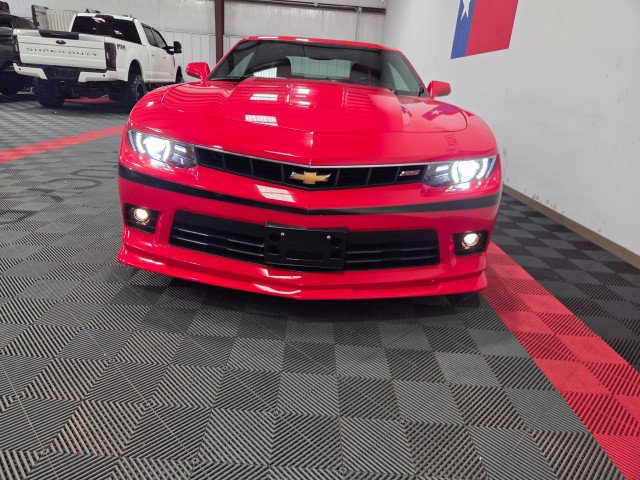 Used 2015 Chevrolet Camaro SS w/ Commemorative Special Edition RWD image 21