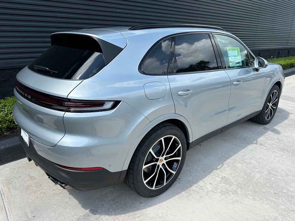 Used 2026 Porsche Cayenne E-Hybrid AWD/4WD image 10