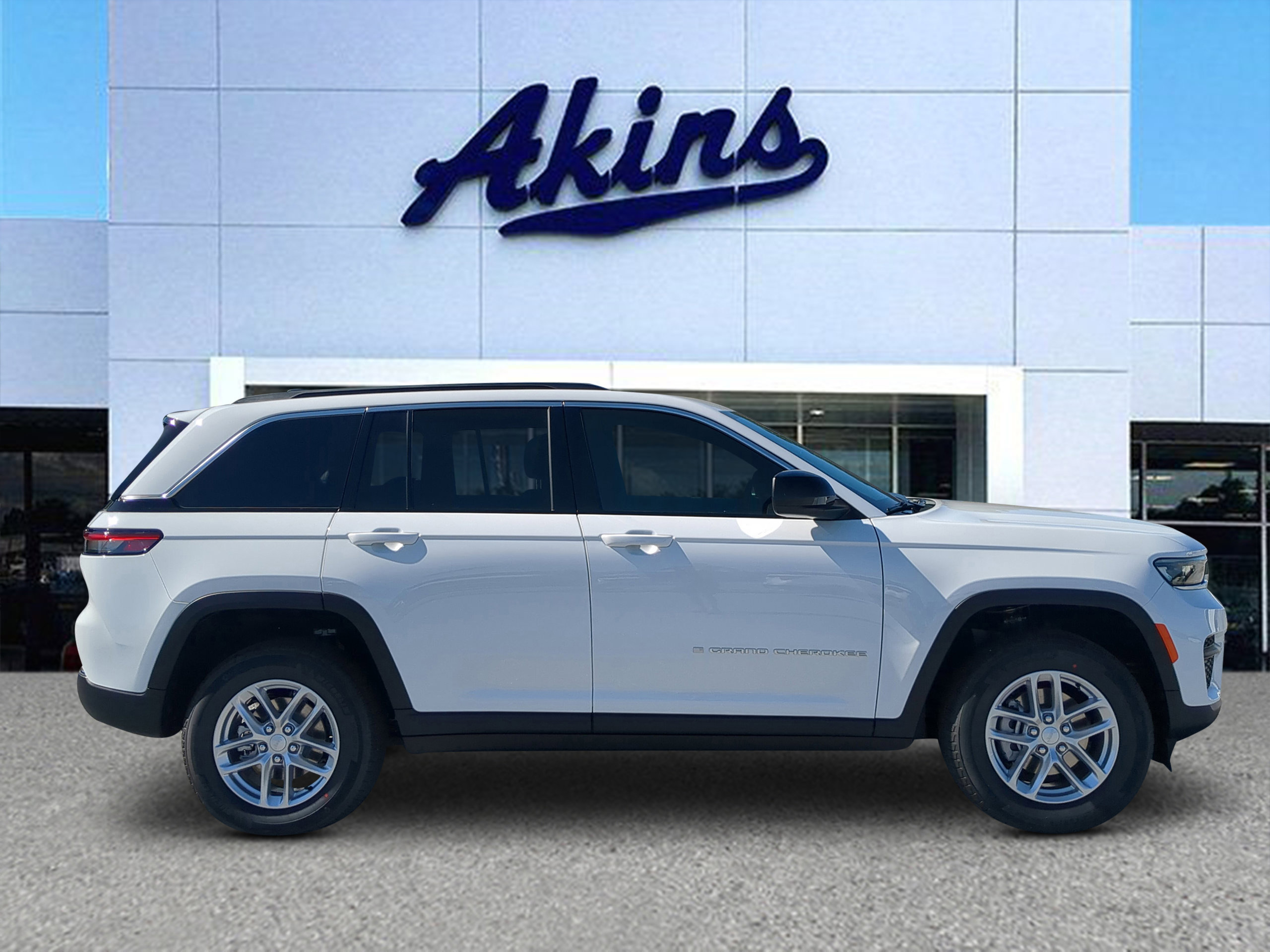 New 2026 Jeep Grand Cherokee Laredo X