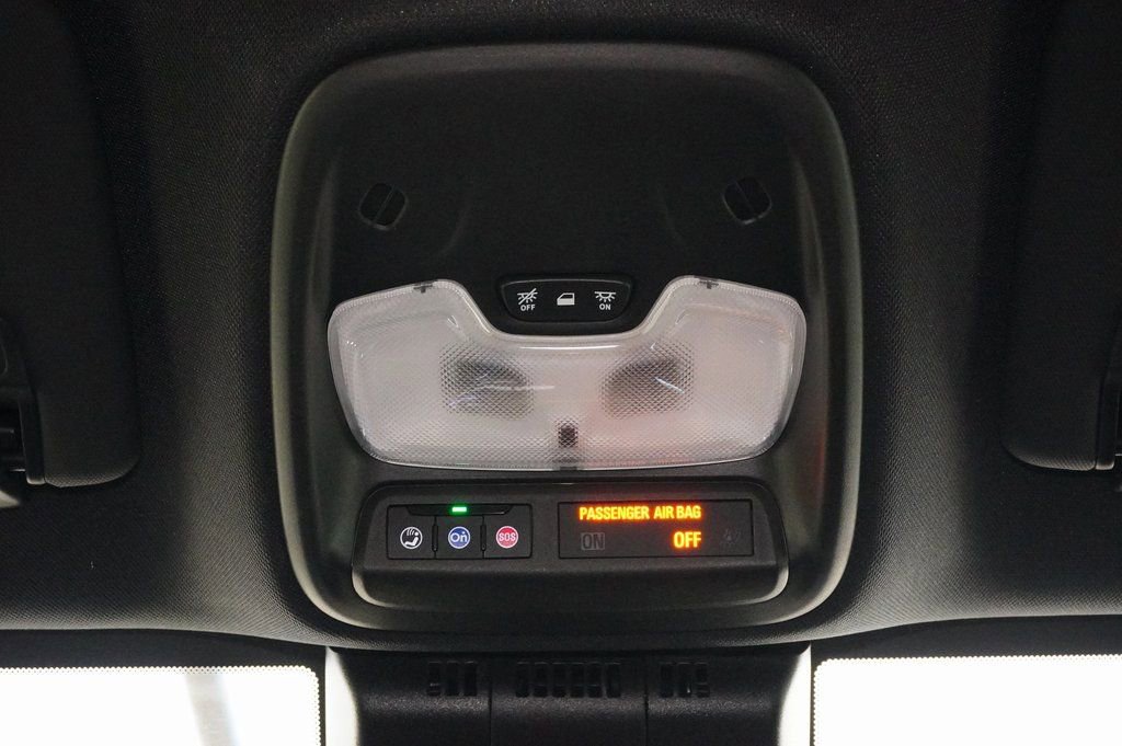 Used 2023 Chevrolet Colorado Trail Boss image 16