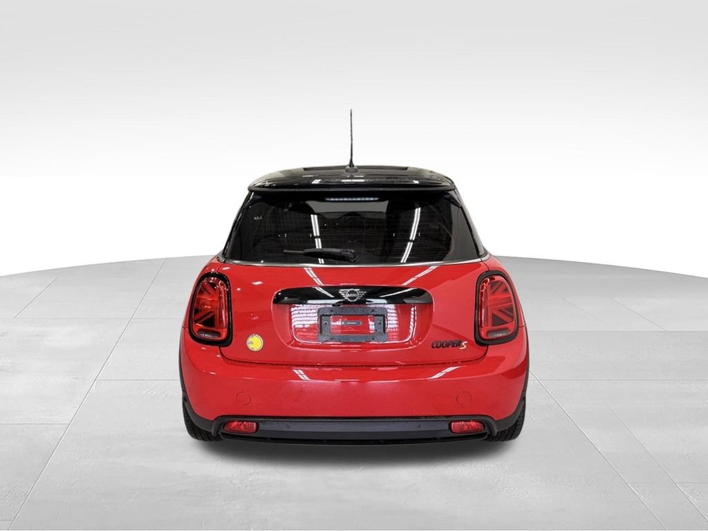 Used 2024 MINI Cooper SE FWD image 4