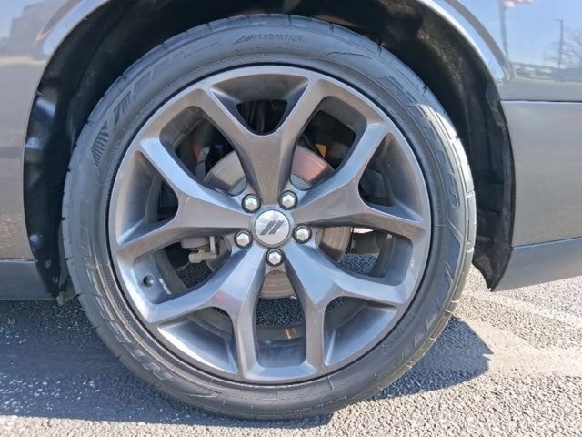 Used 2019 Dodge Challenger R/T RWD image 10