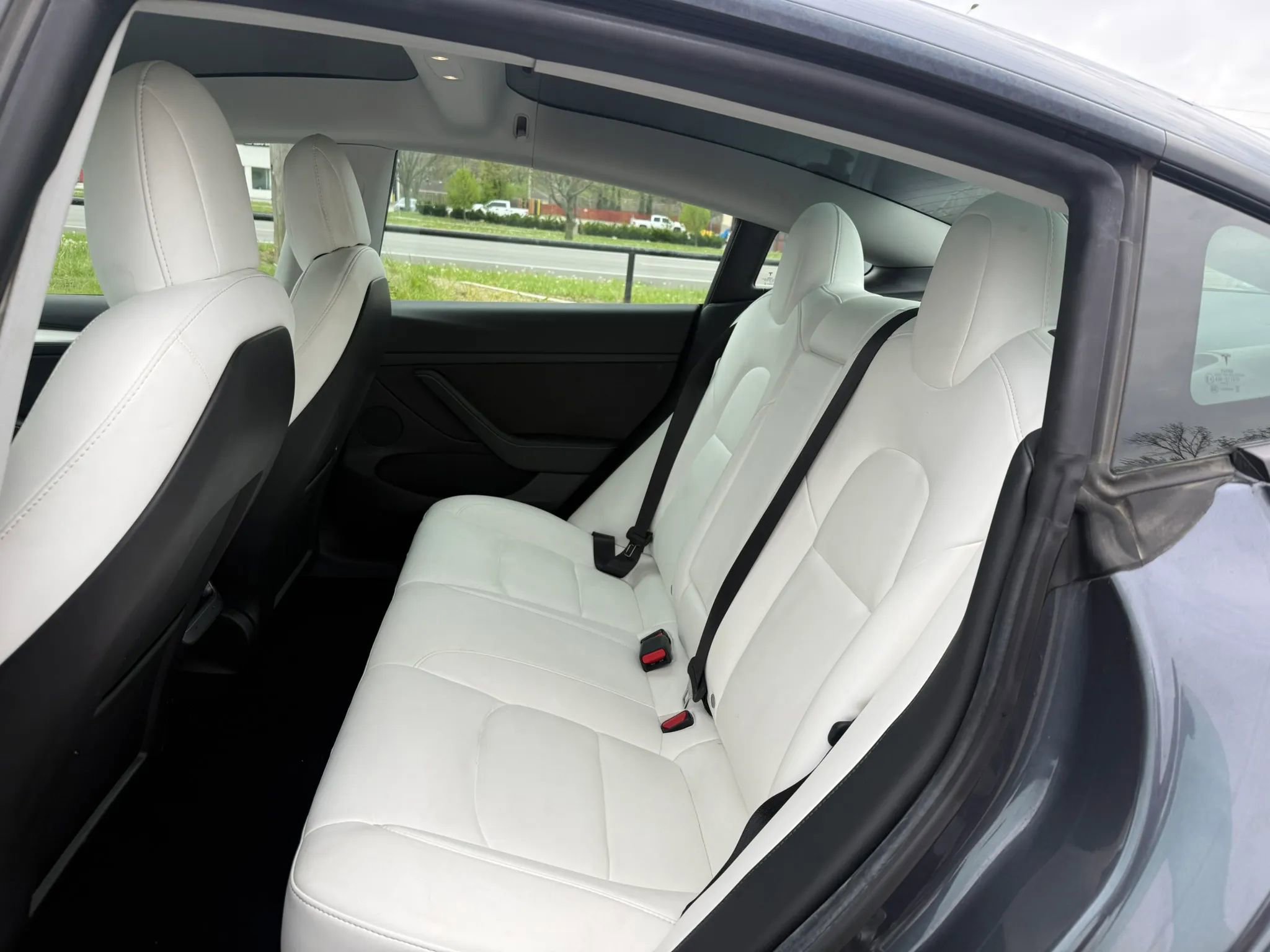 Used 2021 Tesla Model 3 Performance image 10